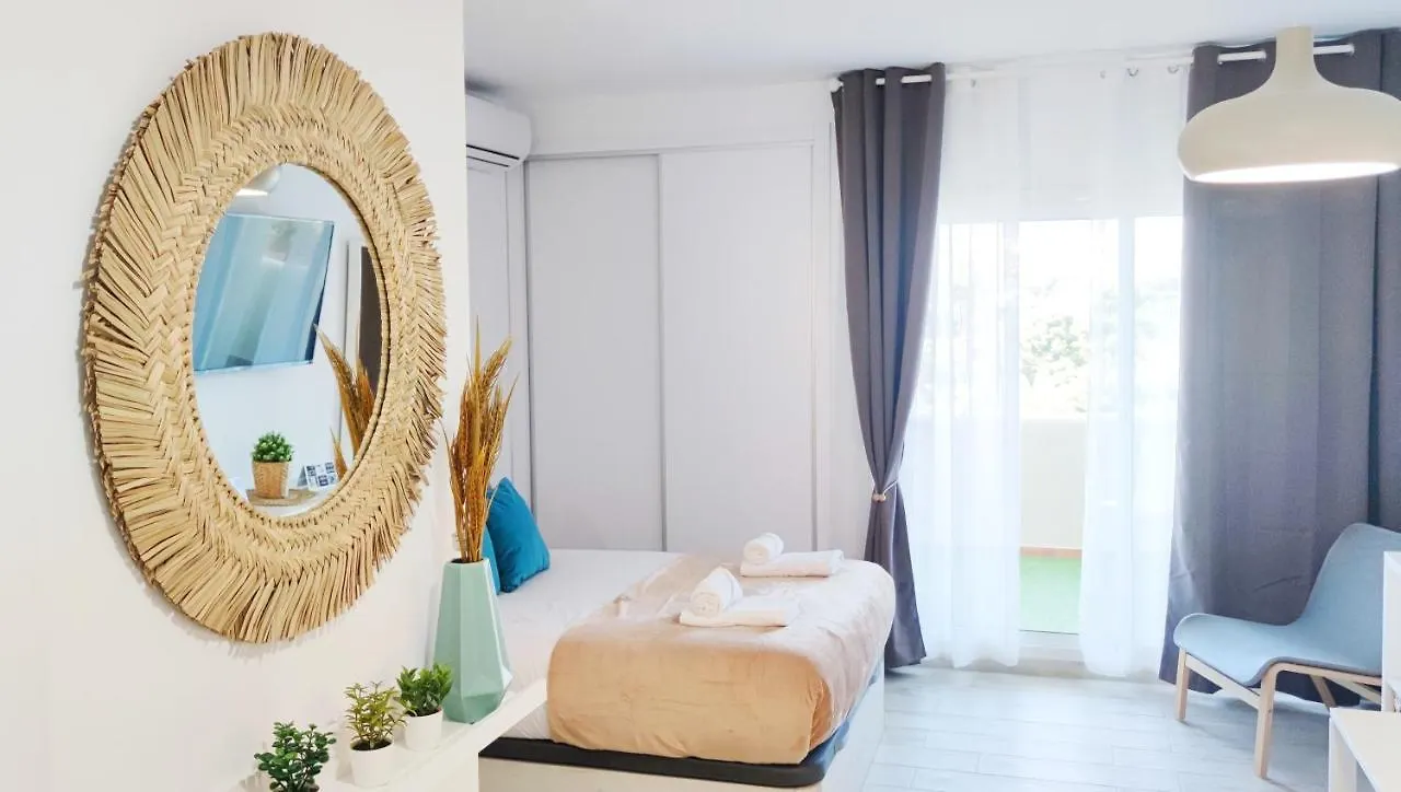 El Estudio De La Playa Benalbeach Holidays Paradise Benalmadena