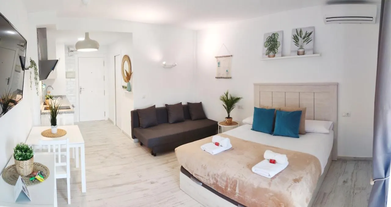 El Estudio De La Playa Benalbeach Holidays Paradise Benalmadena Apartment